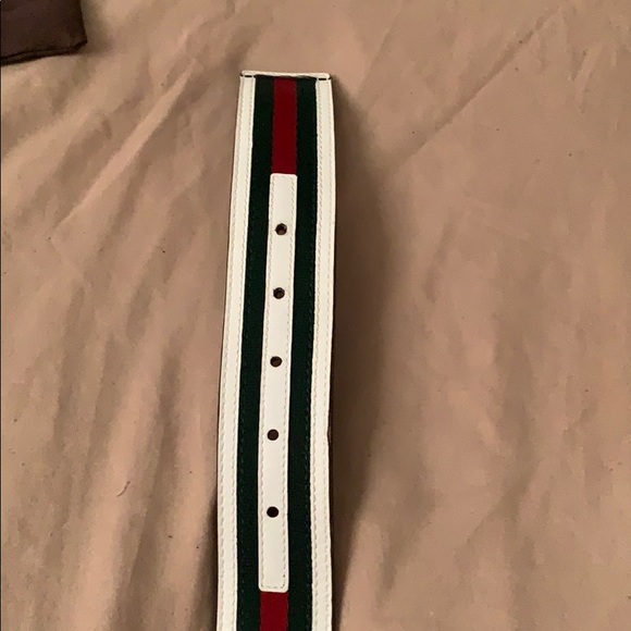 Designer Gucci Belt in stellar condition! - Picture 4 of 6